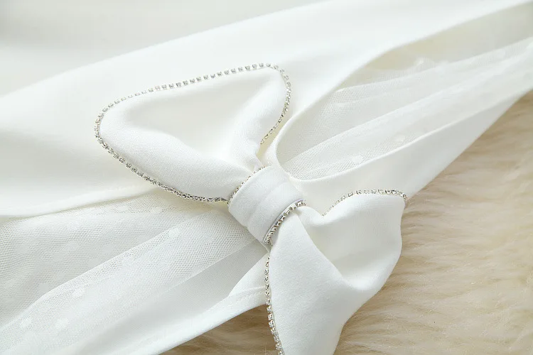 European and American women's wear for spring 2021  Long sleeved beaded bow hoodie  shorts  Fashion White Suit