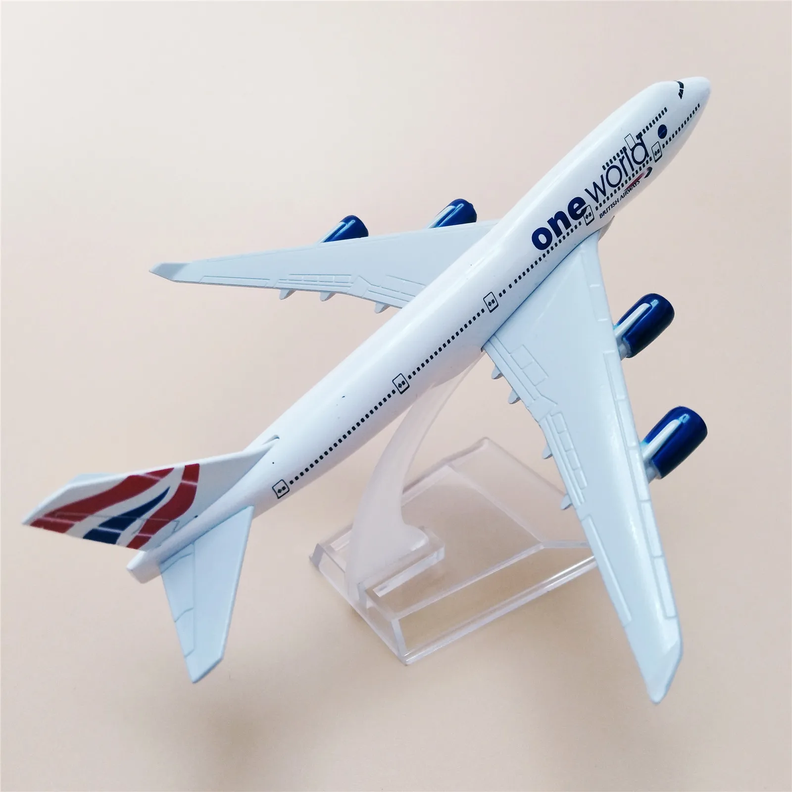 Модель самолета из металлического сплава 16 см авиакомпания AIR ONE WORLD B747 Боинг 747