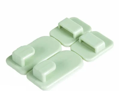 4pcs/2set Sticky Hook TV Remote Control Air Conditioner Holder Self Adhesive Plastic Storage Rack Organizer Storage Stand Holder - Цвет: green