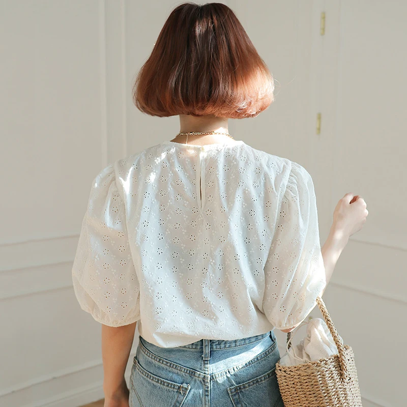 

Summer Blouse Women Sweet Hollowed Out Loose Shirt White Puff Sleeve O-neck Simple Top Korean Style Vintage 2020 New Fashion