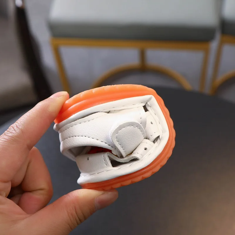 Сандалии Детские со свистком модная обувь для начинающих ходить мальчиков и