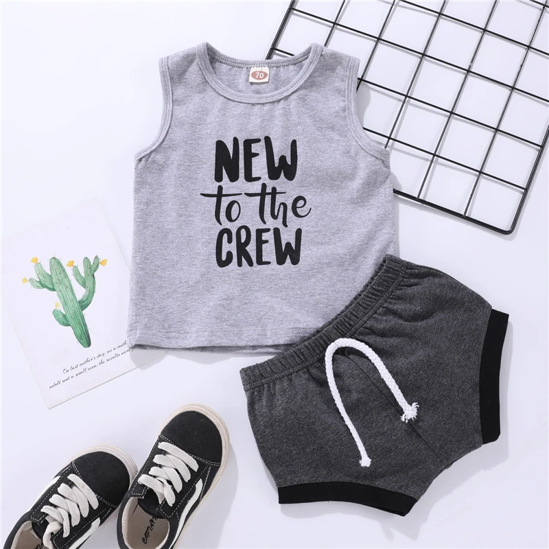 

2Pcs Fashionable Little Boys Outfit, Summer Toddlers Simple Style Sleeveless Round Collar Letter Top + Solid Color Shorts Set