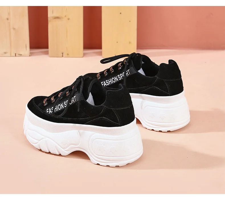 Женские кроссовки из натуральной кожи на толстой подошве со шнуровкой; сезон осень; Новинка; модная удобная дышащая повседневная обувь черного цвета с круглым носком