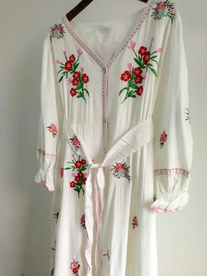 Богемный Вдохновленный белый цветочной вышивкой платье женское с v образным