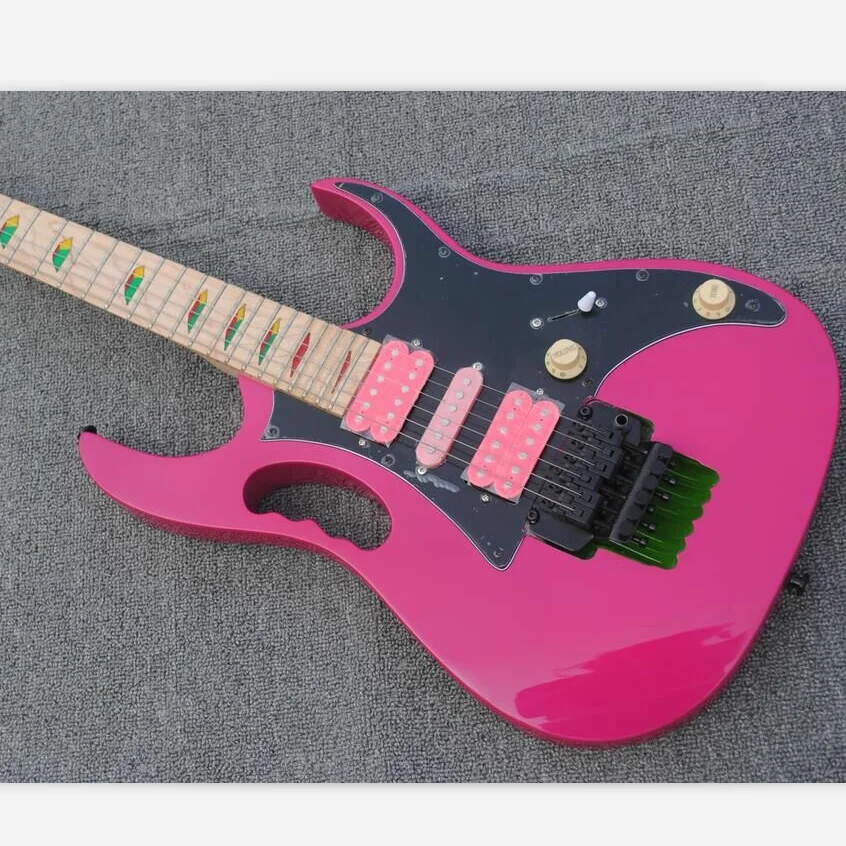 Акула розовый цвет электрогитара черная фурнитура красочные горные вставки 21 24