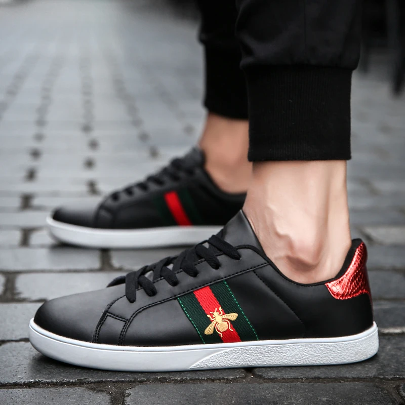 

Casual Men's Sneakers Brand Leather Flat Shoes Designer Outdoor Sports Shoes Lace Up Man Shoes Soft Bottom Summer Breathable