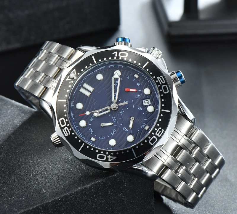 

2021 New Design Top Brand Men's Sports Quartz Watches Stainless Steel Waterproof Chronograph Luxury Reloj Hombre