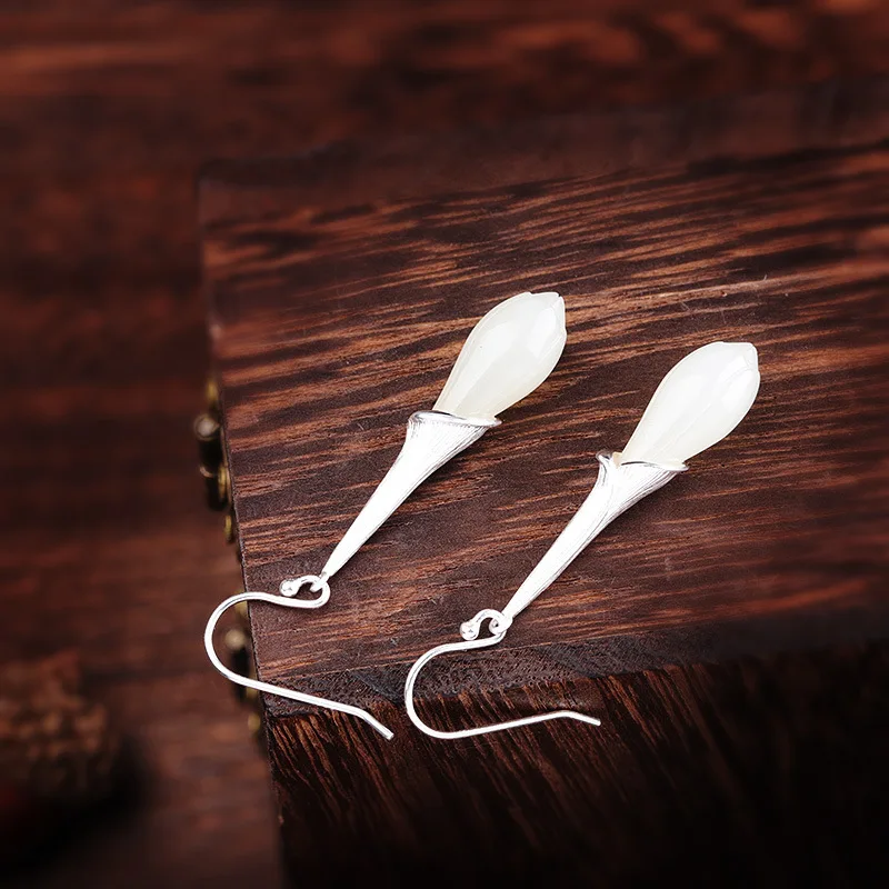 Женские серьги с цветком магнолии элегантные висячие из натурального нефрита