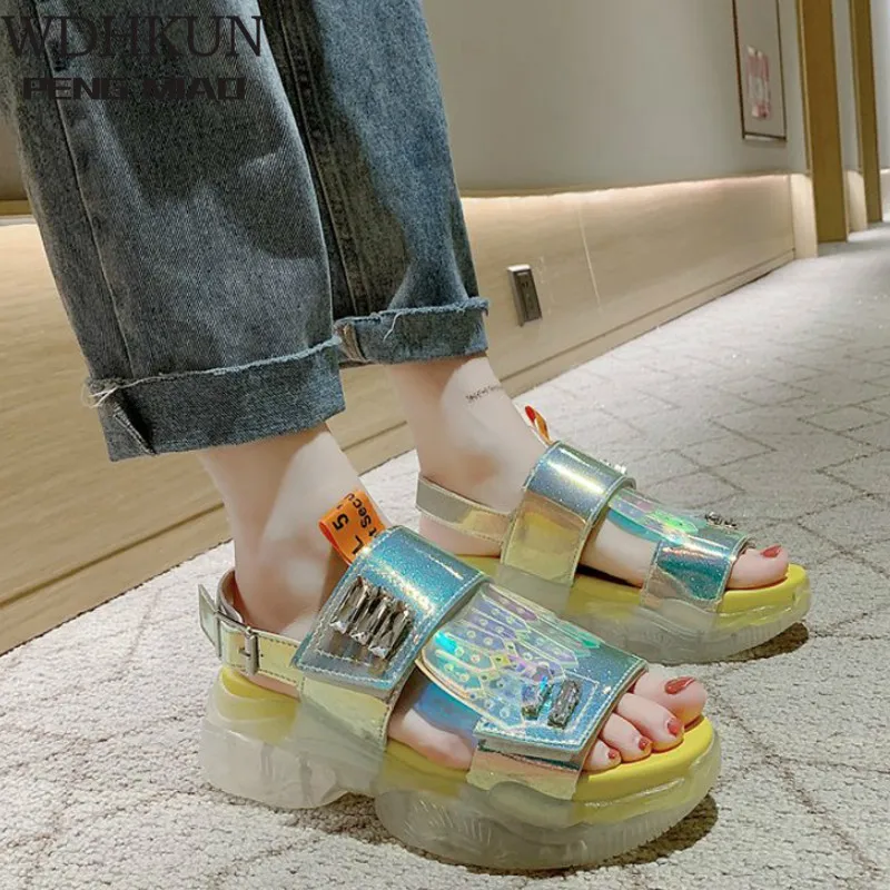 

Летние женские модные сандалии с открытым носком, повседневные сандалии на толстой подошве с ремешком на пятке и пряжкой, Студенческие санд...