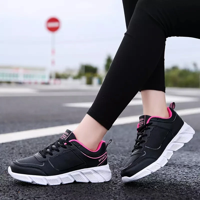 

Women's Shoes
