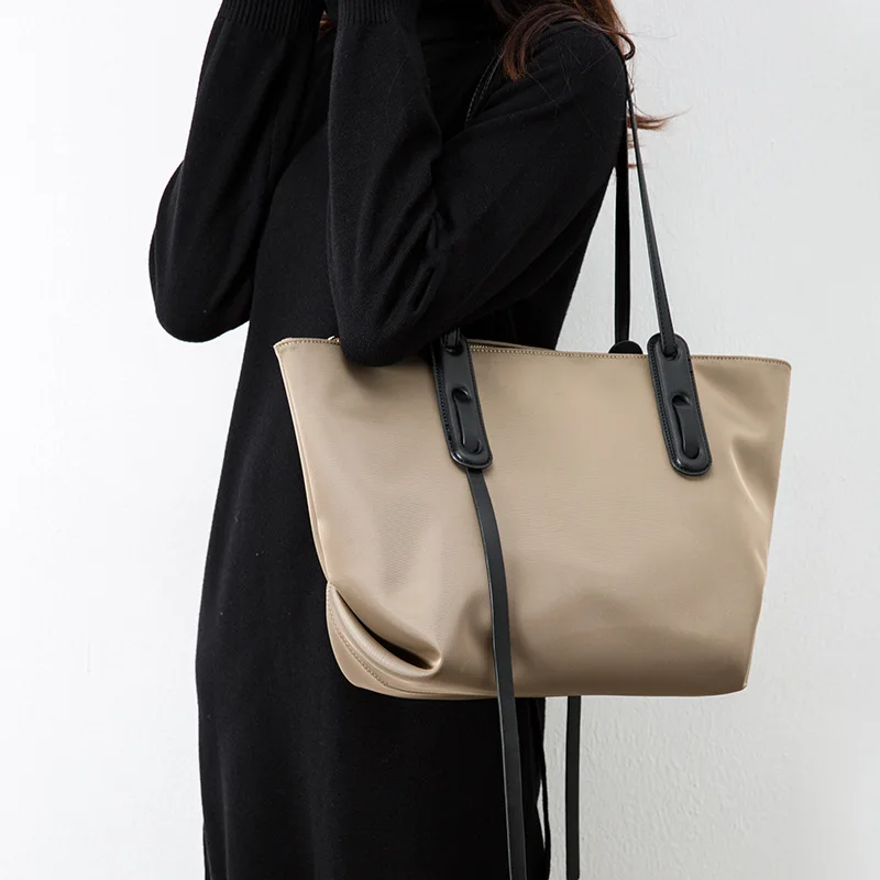 

New Large-capacity Bag Women's Fashion Simple Shopping Bag Shoulder Bag Printed Microfiber Waterproof Tote Bag Designer Bags