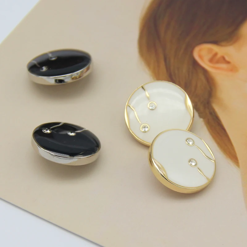 

20mm Round Grass White Black Metal Buttons For Garment Cute Clothes Decorations Women Cuff Blouse Sewing DIY Crafts Wholesale