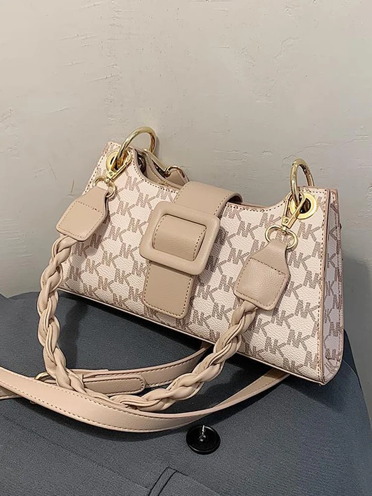 

Niche bag female 2021 spring and summer popular new trendy fashion one-shoulder underarm bag wild messenger baguette
