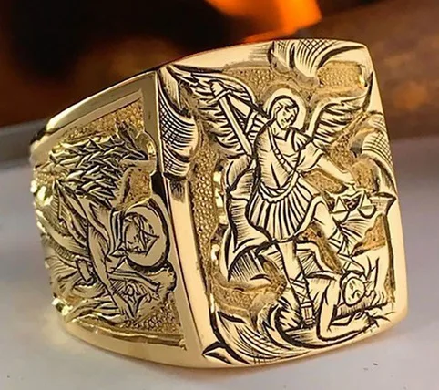 

2022 New Arrival Women's Ring Fashion Golden Ancient Greek Mythology and Legend Gift Luxury Jewelry for Men Memorial Rings