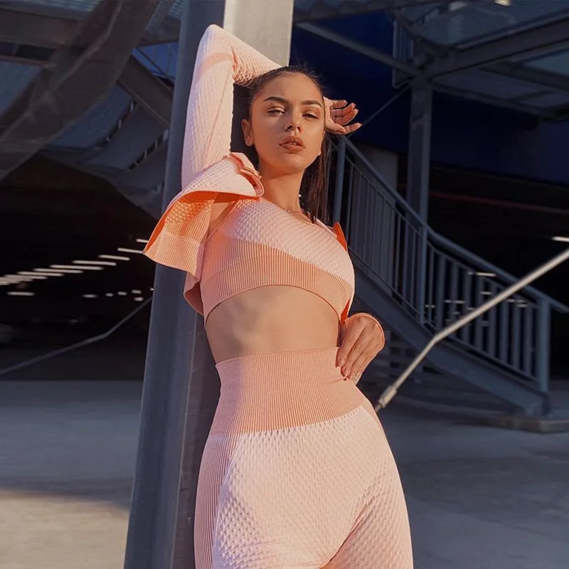 

Новый комплект из 3 предметов, костюмы для фитнеса, женская одежда для йоги, рубашка с длинным рукавом + спортивный бюстгальтер + бесшовные ле...