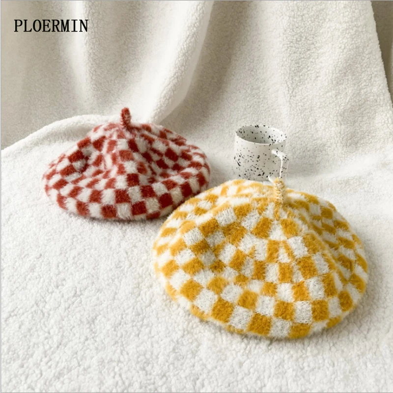 

НОВАЯ шапка женская осенне-зимняя плюшевая норковая плотная теплая Модная клетчатая шапка художника модная простая вязаный берет для отды...