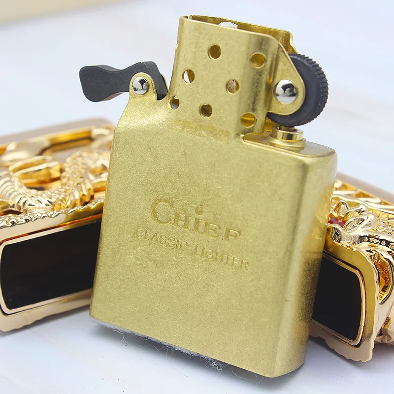 Зажигалка CHIEF в ретро стиле из чистой меди керосиновая World of Warcraft рельефная для