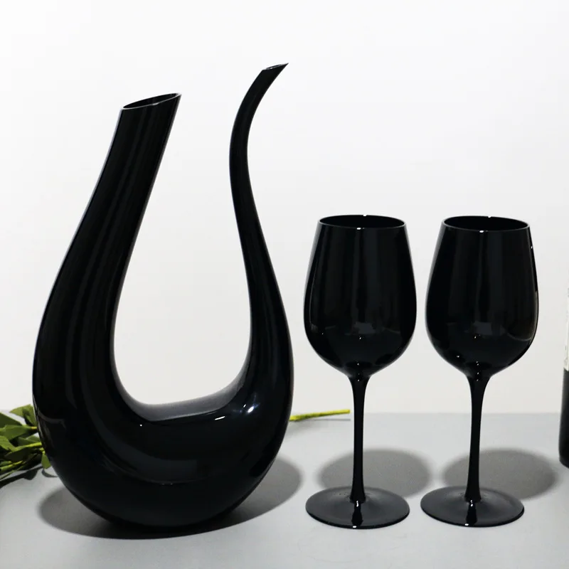 

Fashion Black Red Wine Glass Fancy Gift Lead-free Glasses of Wine Creative Black U-shaped Wine Decanter Glass for Red Wine