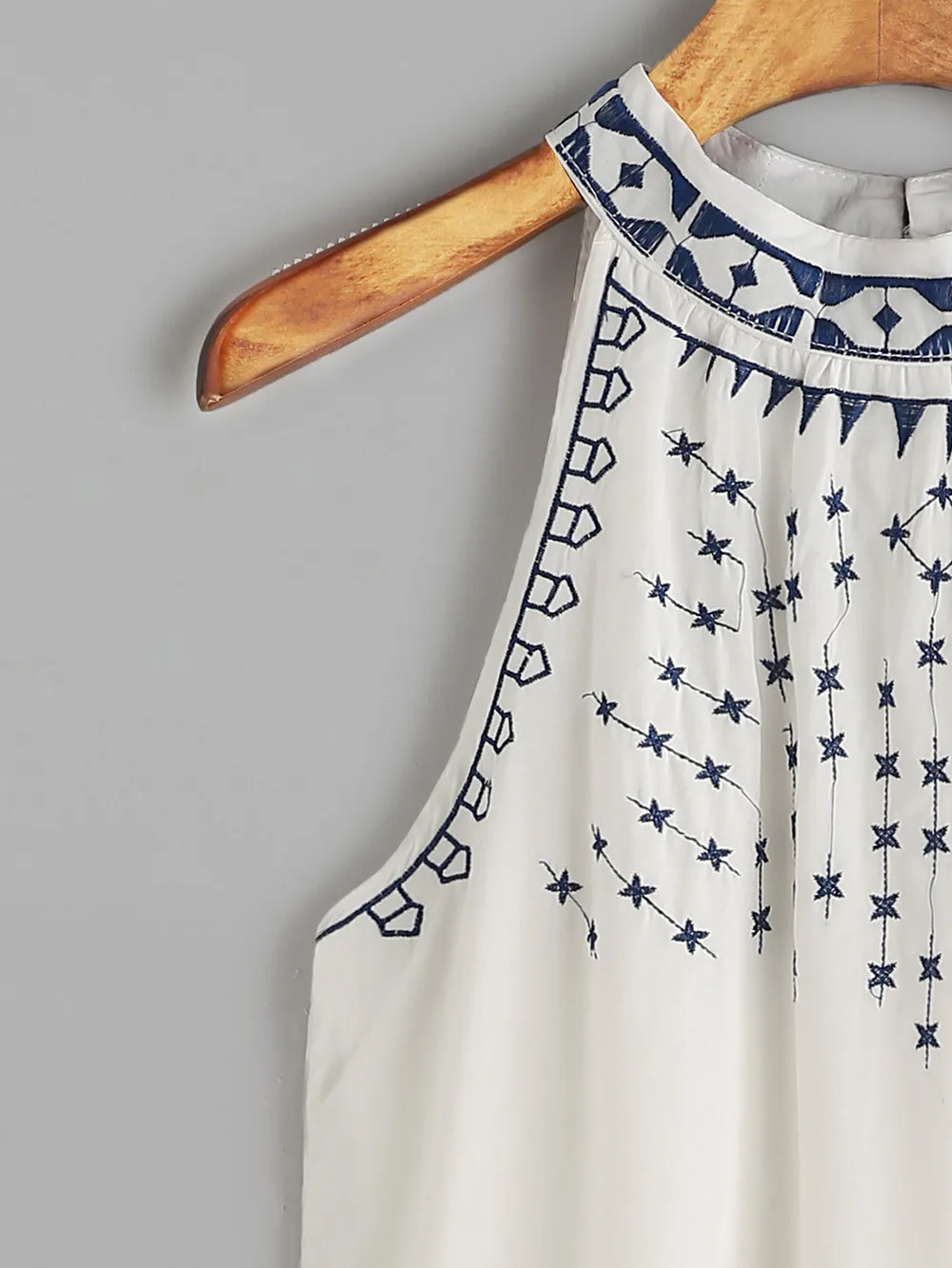 Женский топ без рукавов с круглым вырезом и вышивкой|Топы| |