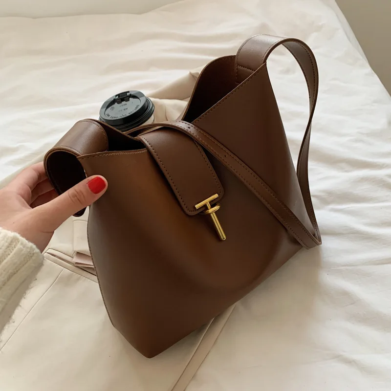 

2021 Ladies' Bags, Women's Bags, Summer New Fashion, Simple, Wild Large-Capacity One-shoulder Messenger Bag Fashion Bucket Bag