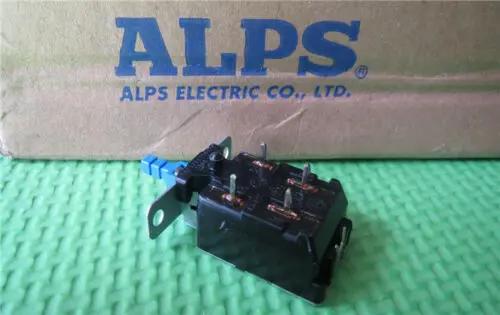 

1pcs ALPS SDDF-3 TV-8 Power On Off Switch Push Botton 4 Pin 4A/128A 250VAC