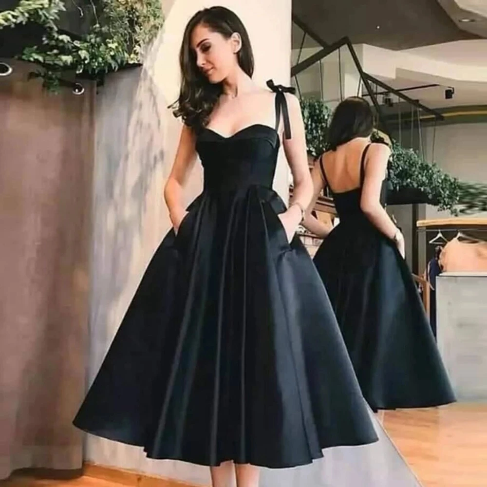 Black Short Cocktail Dresses 2022 Spaghetti Straps Sweetheart Neck Formal Party Backless Prom Gowns Satin robe Evening Dresses