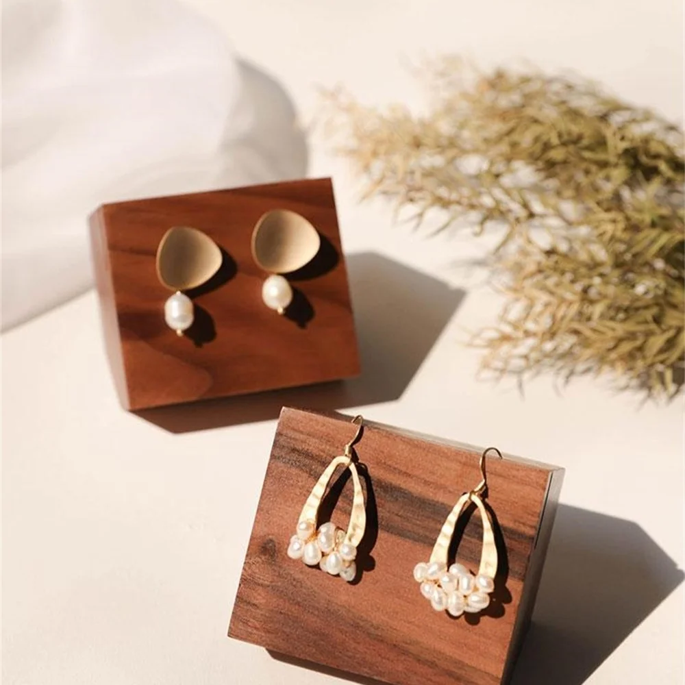 Подставка для украшений из ореха деревянная | Дом и сад