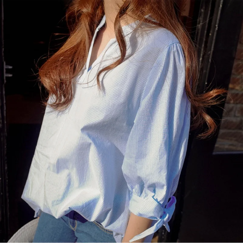 Женская блузка в тонкую полоску с коротким пышным рукавом синяя рубашка блуза v