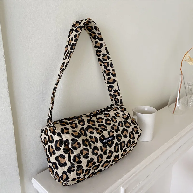 

Leopard Print Japanese Style Shoulder Bag for Women Korean Fashion Crossbody Underarm Baguette Bag Large Capacity Ladies Handbag