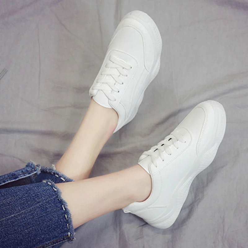 Вулканизированная обувь женская простая повседневная на толстой подошве со