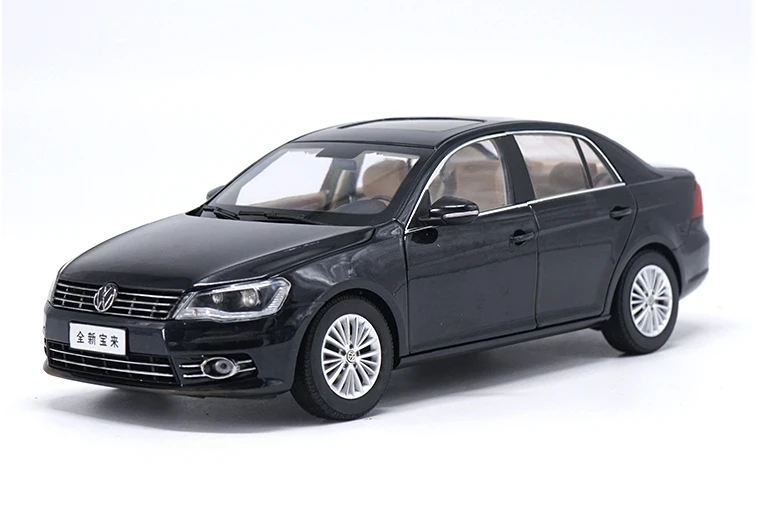 Оригинальная Авторизованная фабрика VW 1:18 литые новые модели автомобилей BORA 2013
