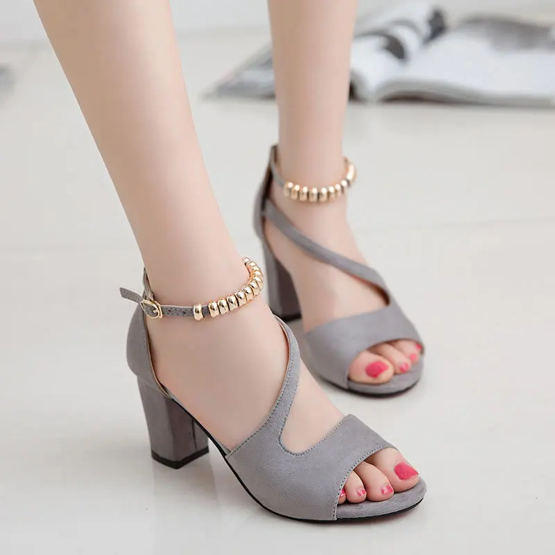 

2021 summer new word buckle Roman sandals female Korean casual thick heel high heels beaded fish mouth female sandals