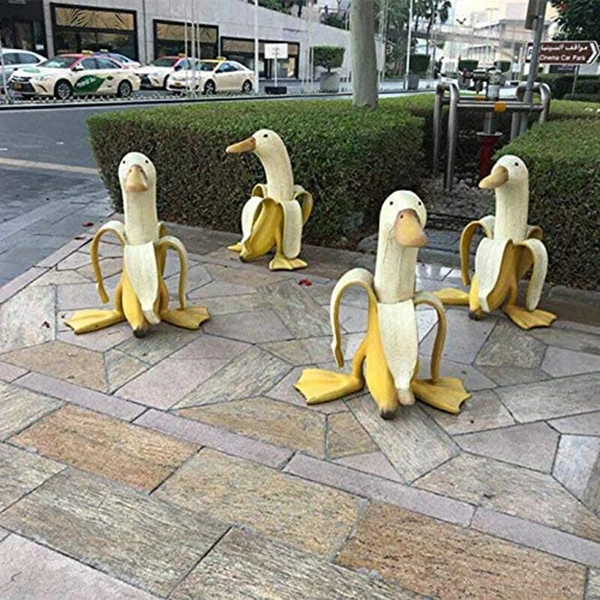 

Newly Whimsical Creative Art-Banana Duck Statue Cute Peeled Banana Duck Art Decorative for Garden Yard Outdoor Decor BN9
