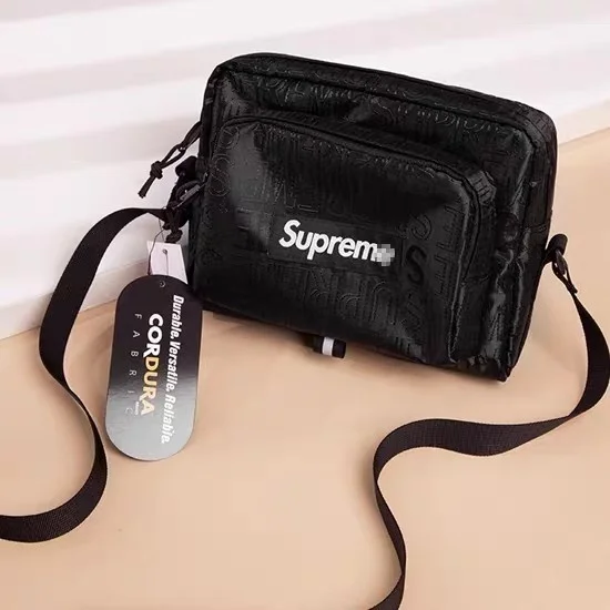 

Tide Brand Supreme 21ss Shoulder Bag Messenger Bag Waist Bag 3M Reflective Camouflage Bag Men's and Women's Chest Bag