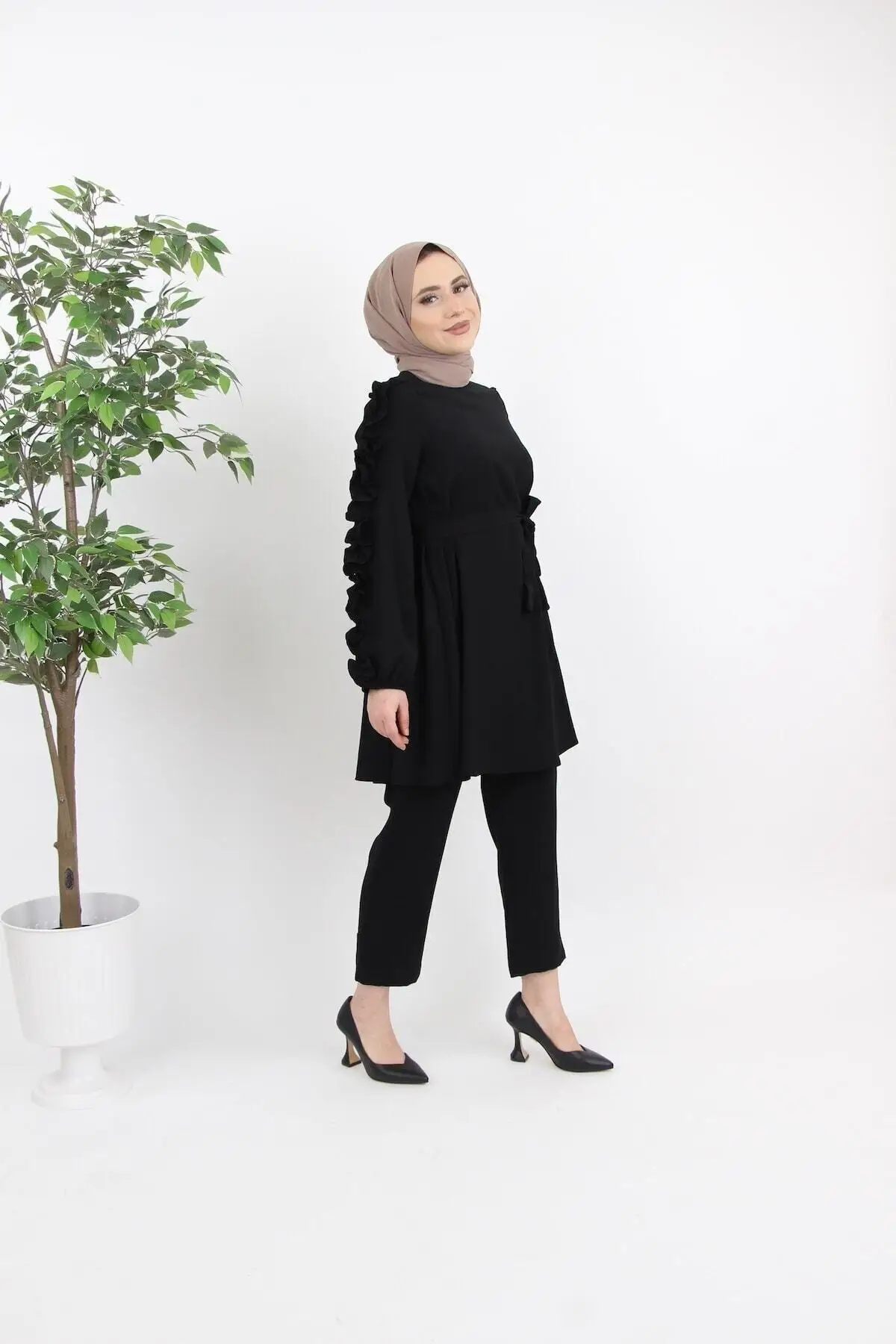 

Black Hijab Handles Frilly Belted Tunic And Trousers Temporary Shed Twinset Long Solid Color Regular Woven Trend