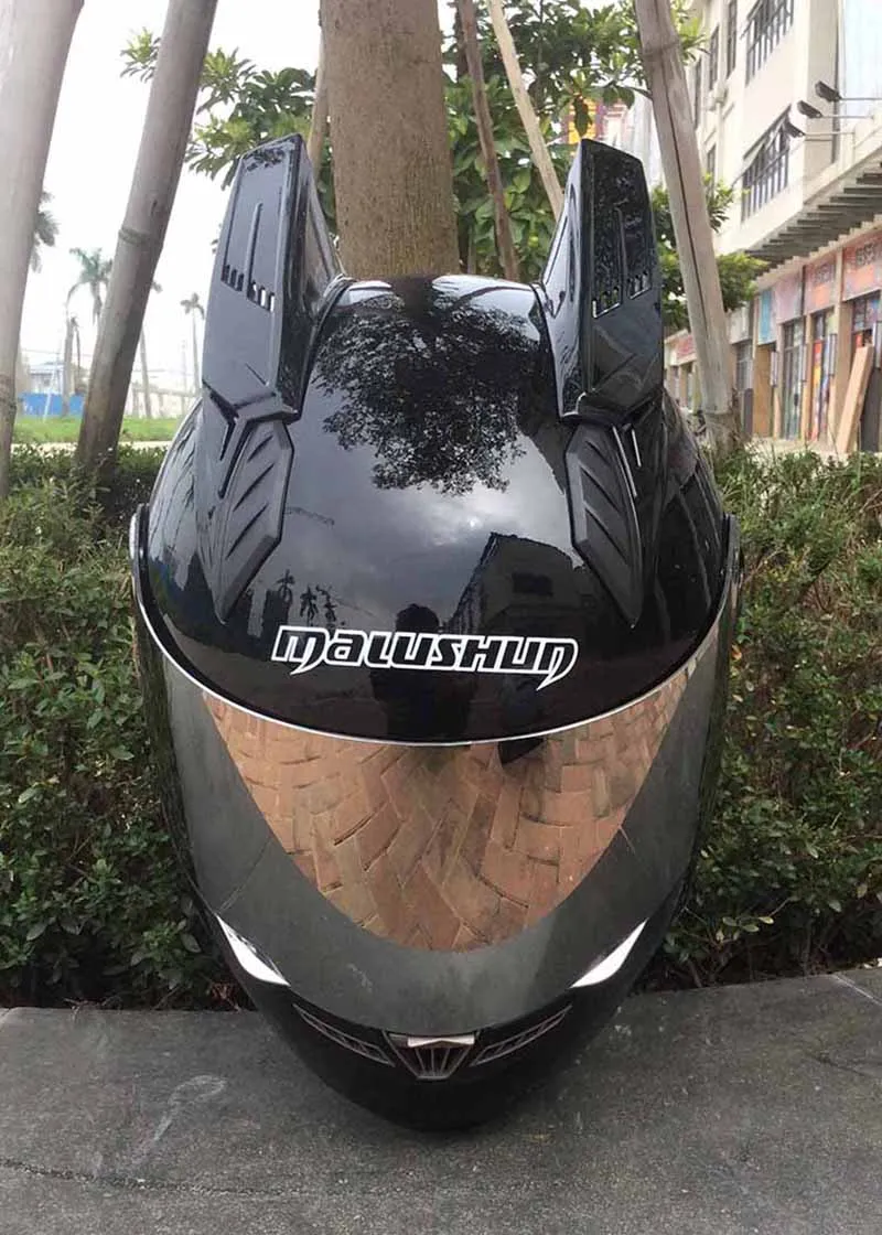 Черный шлем на все лицо для спорта открытом воздухе мужчин и женщин