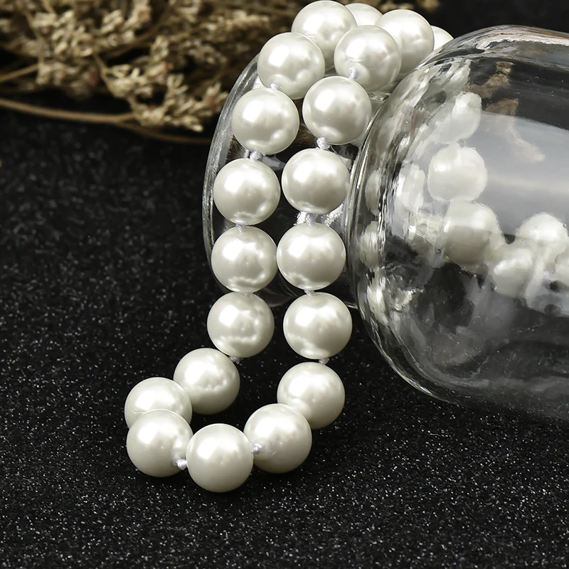

Fashion synthetic white pearl necklace 10mm Pearl Glass Pearl Necklace women's holiday gift 18 inches