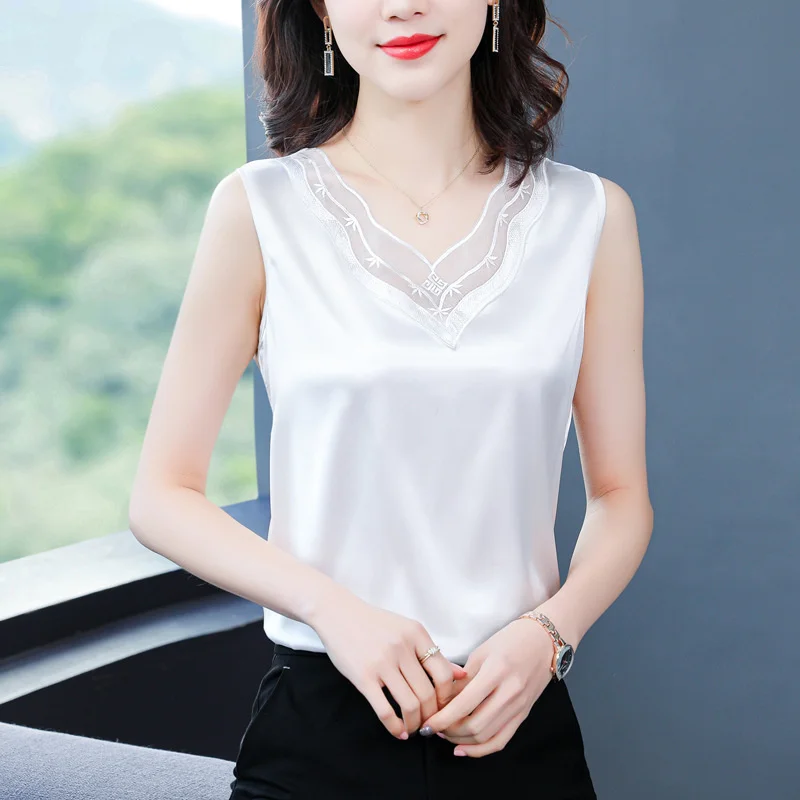 

Suspender vest women's summer new loose base with large size satin blouse and sleeveless lace V-neck top