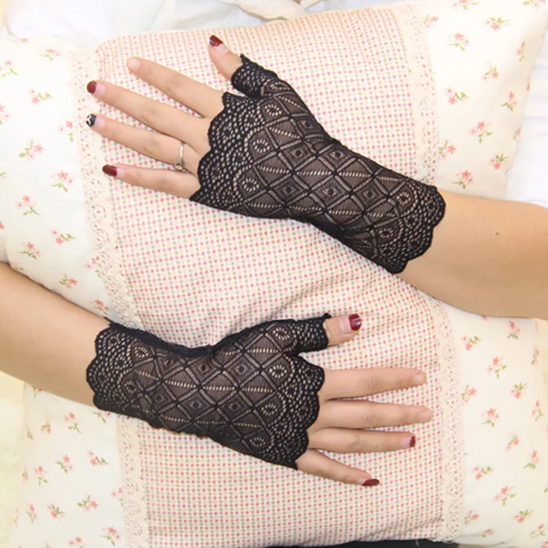 

Fashion Sexy Summer Female Half Finger Sunscreen Thin Short Lace Gloves Women Driving Black Driving Fingerless Sun Gloves