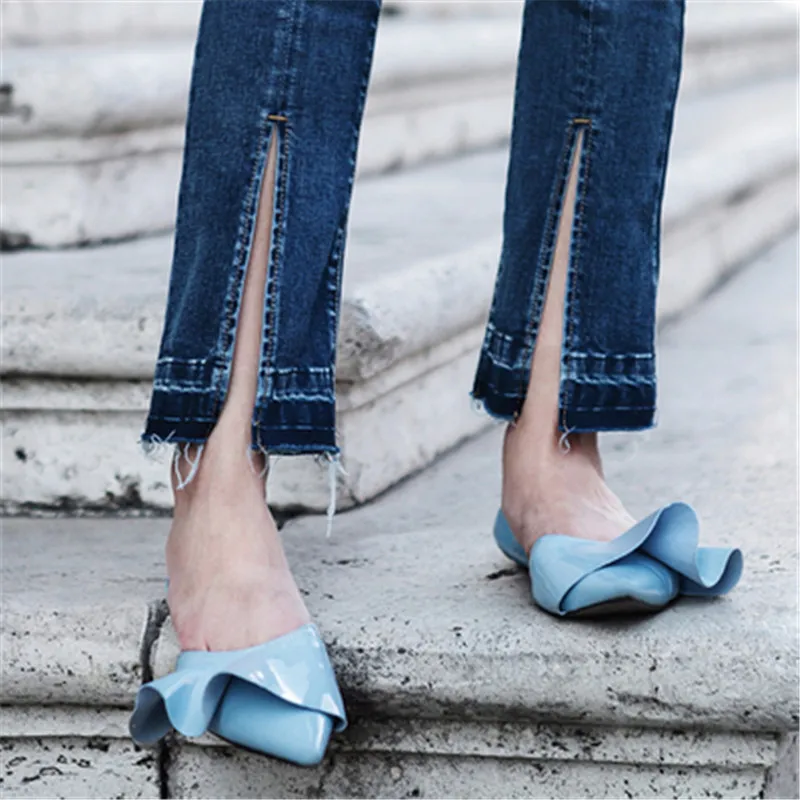 Босоножки женские кожаные с оборками и острым носком 2019 | Обувь