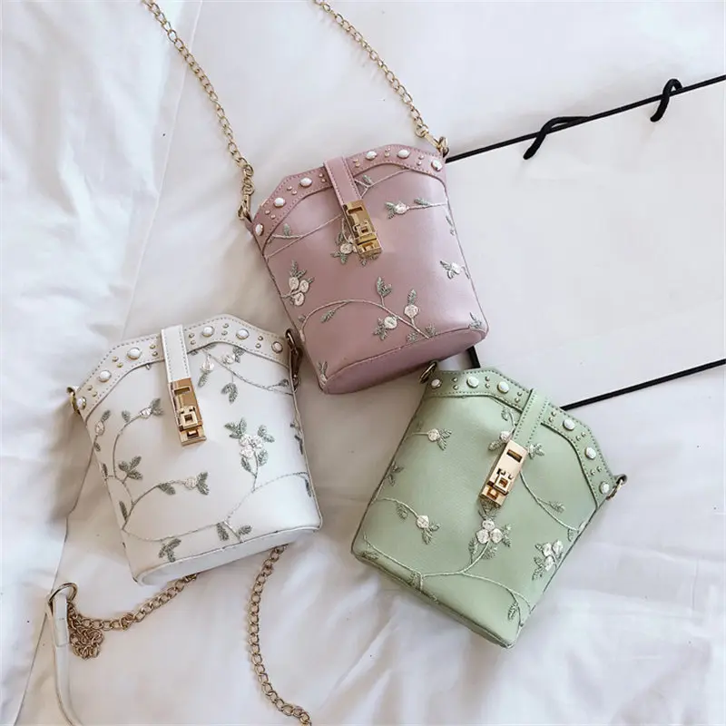 

unique flowers Pu Leather Stripe Messenger Bags Women Messenger Bags Fashion Shoulder Bags Female Crossbody Flap Design Bags