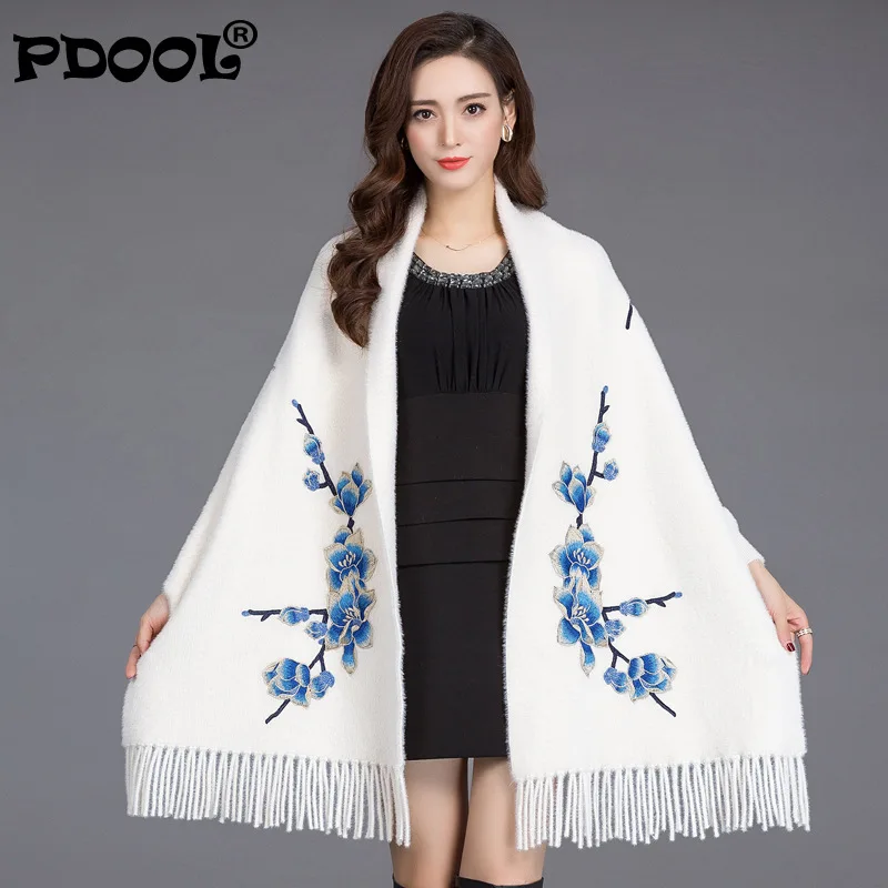 

2021 Autumn Fashion Ladies Knitting Embroider Wraps Capes Cloak Soft Mink Fur Women Sweater Poncho for Winter Clothing Plush