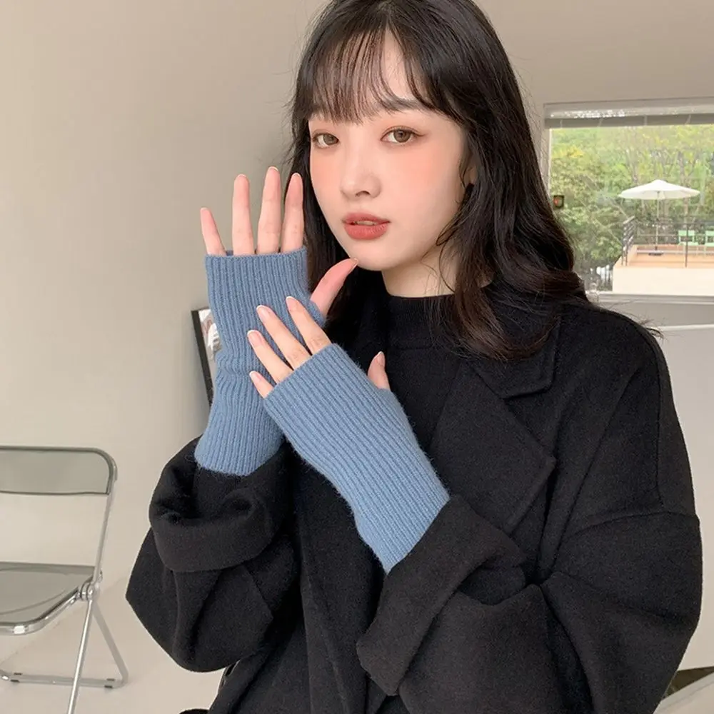 

Solid Color Driving Gloves Autumn And Winter Elastic Cute Half-finger Gloves Knitted Mittens Female Gloves Plus Velvet