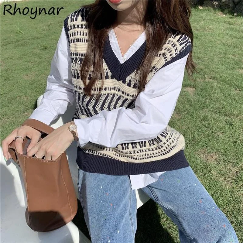 

Женский винтажный свитер без рукавов, повседневный трикотажный джемпер в Корейском стиле с V-образным вырезом и геометрическим узором, осен...