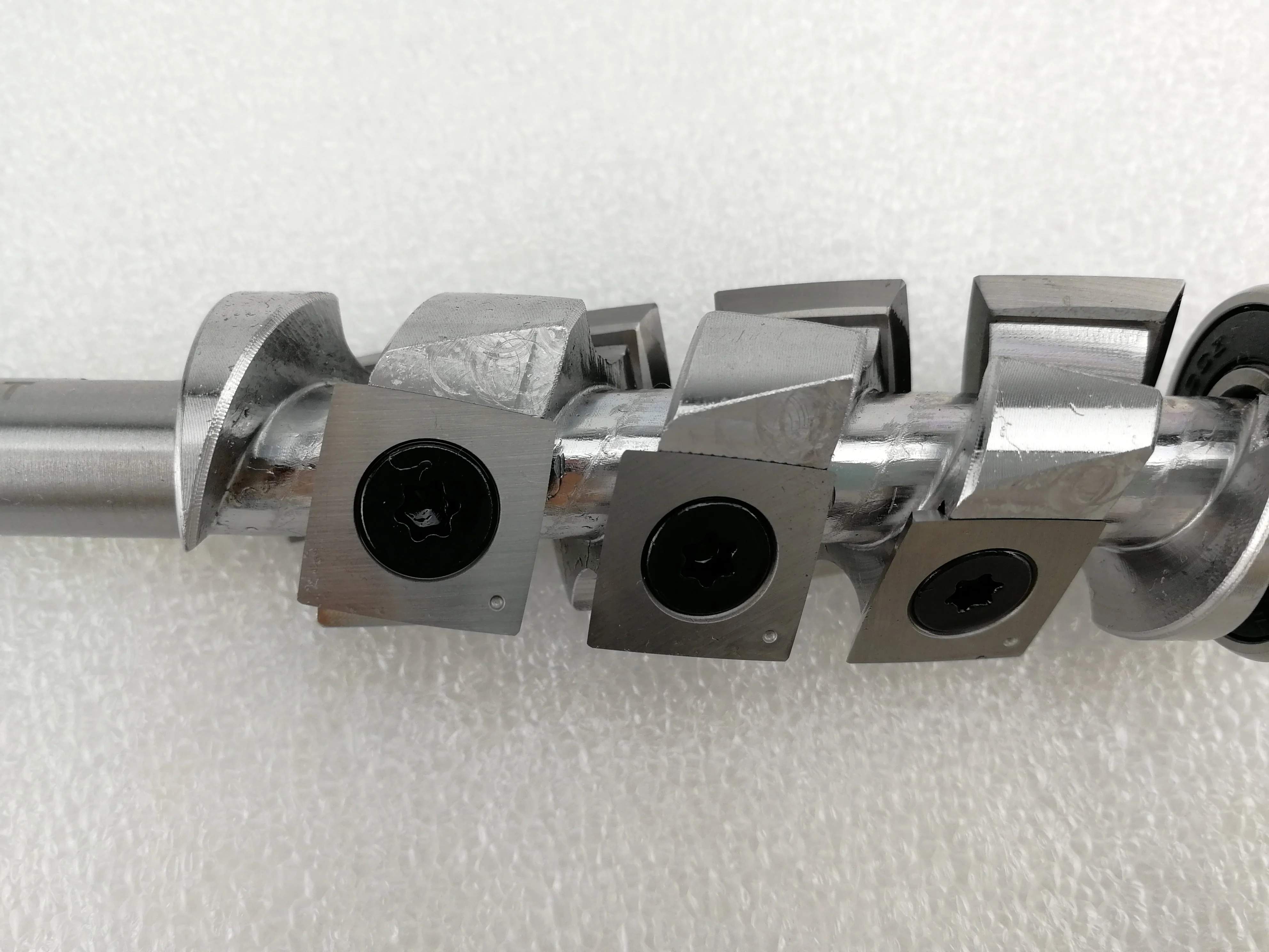 Спиральная фреза с ЧПУ LIVTER сменный стальной корпус высокоскоростная Концевая |