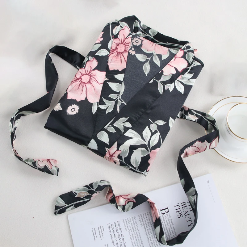 

Five-piece female nightgown nightdress suspenders short skirt shorts high-quality fabrics comfortable spring, summer and autumn