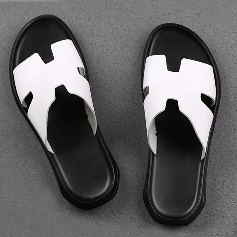 Черные и белые кожаные шлепанцы Мягкие пляжные уличные сандалии Мужская обувь