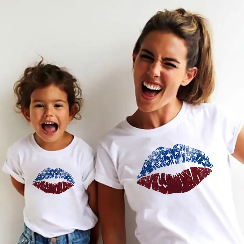 

2021 Summer Family T-shirt Rainbow Family Matching Outfits Mommy And Me Clothes Tee-shirt Clothes Woman Girl Cotton Tops