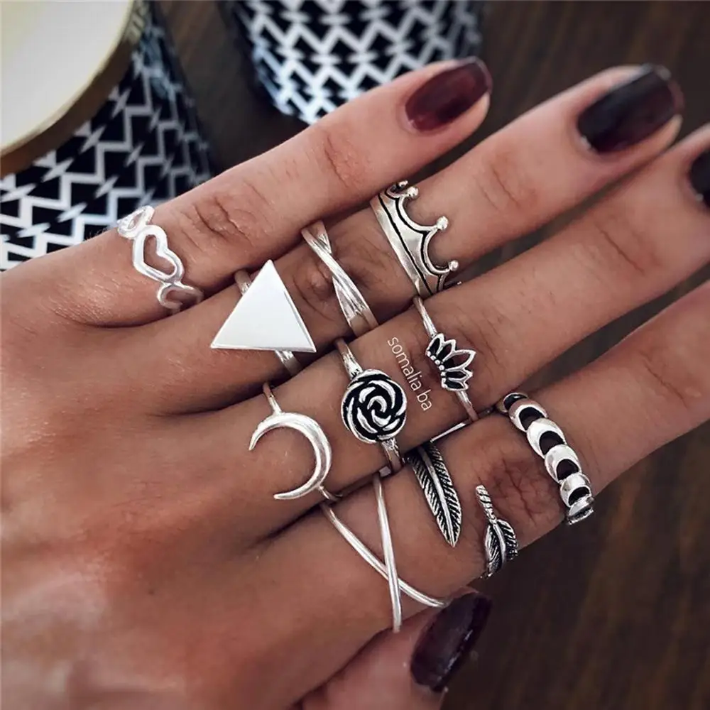 

Fashionable Crystal Ring Set with Hollow Leaves Star Shape Ring Crown Geometric Triangle Love Moon Shape Cross Ring.