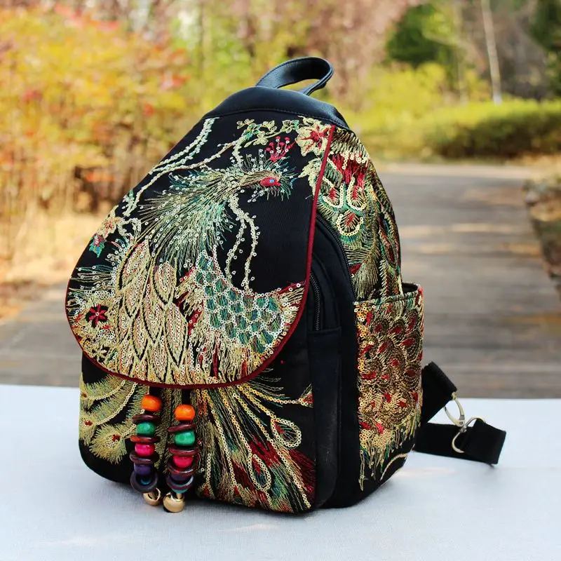 

2020 Elegant Women Backpack Embroidery Peacock Nationality Bohemian Style Ladies Pack Bag Travel Bags Canvas Lightweight